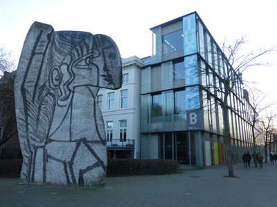 バベルの塔と街並み復元地区: ユーラシアブログ