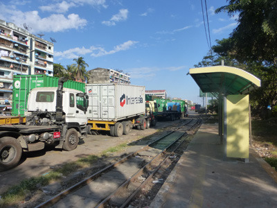 myan2440.jpg